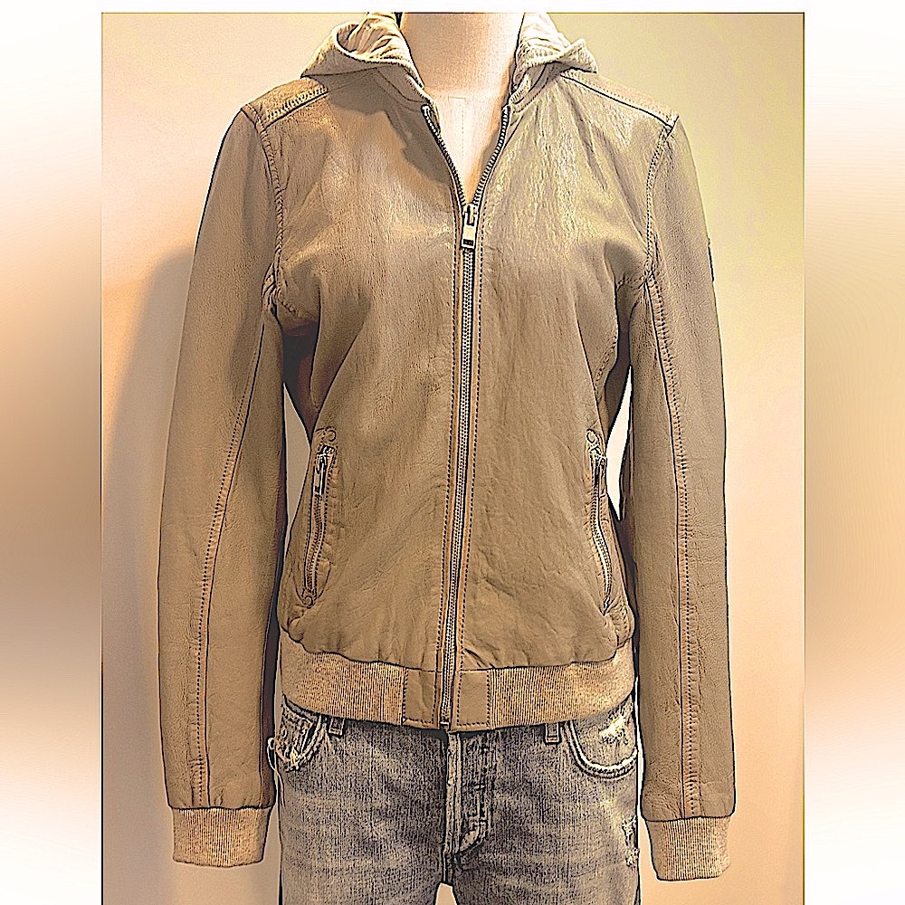 Mauritius Light Grey Genuine Leather Jacket—Like New!